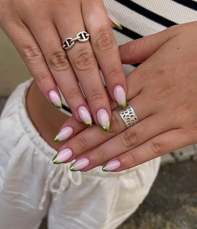 gray Chrome Nails